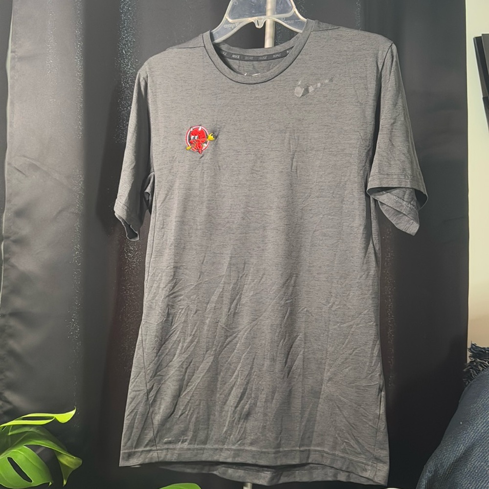 Torchys Heather Gray DriFit Tee Small